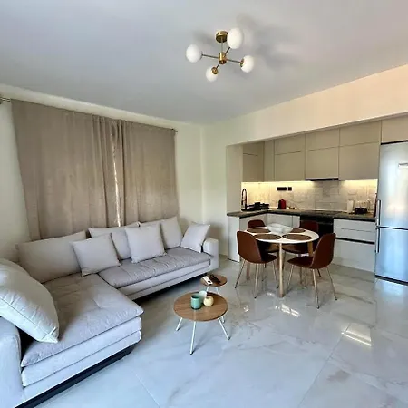 La Esquina Apartment *